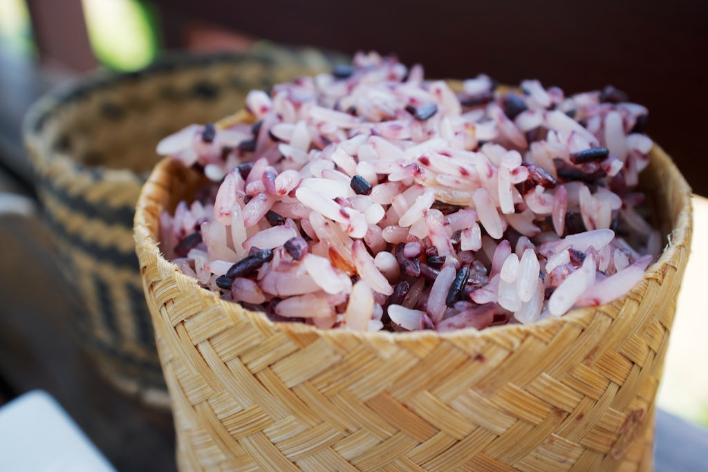  1. Sticky rice (Khao Niaw)
