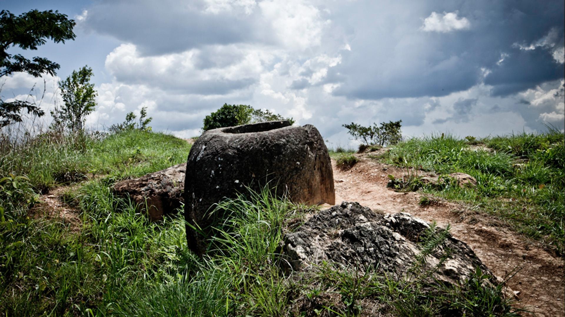 Laos, Luang Prabang – Plain of Jars: 10 Day Eastern Circuit - 10 Days | A combination of cultural highlights and mountainbiking