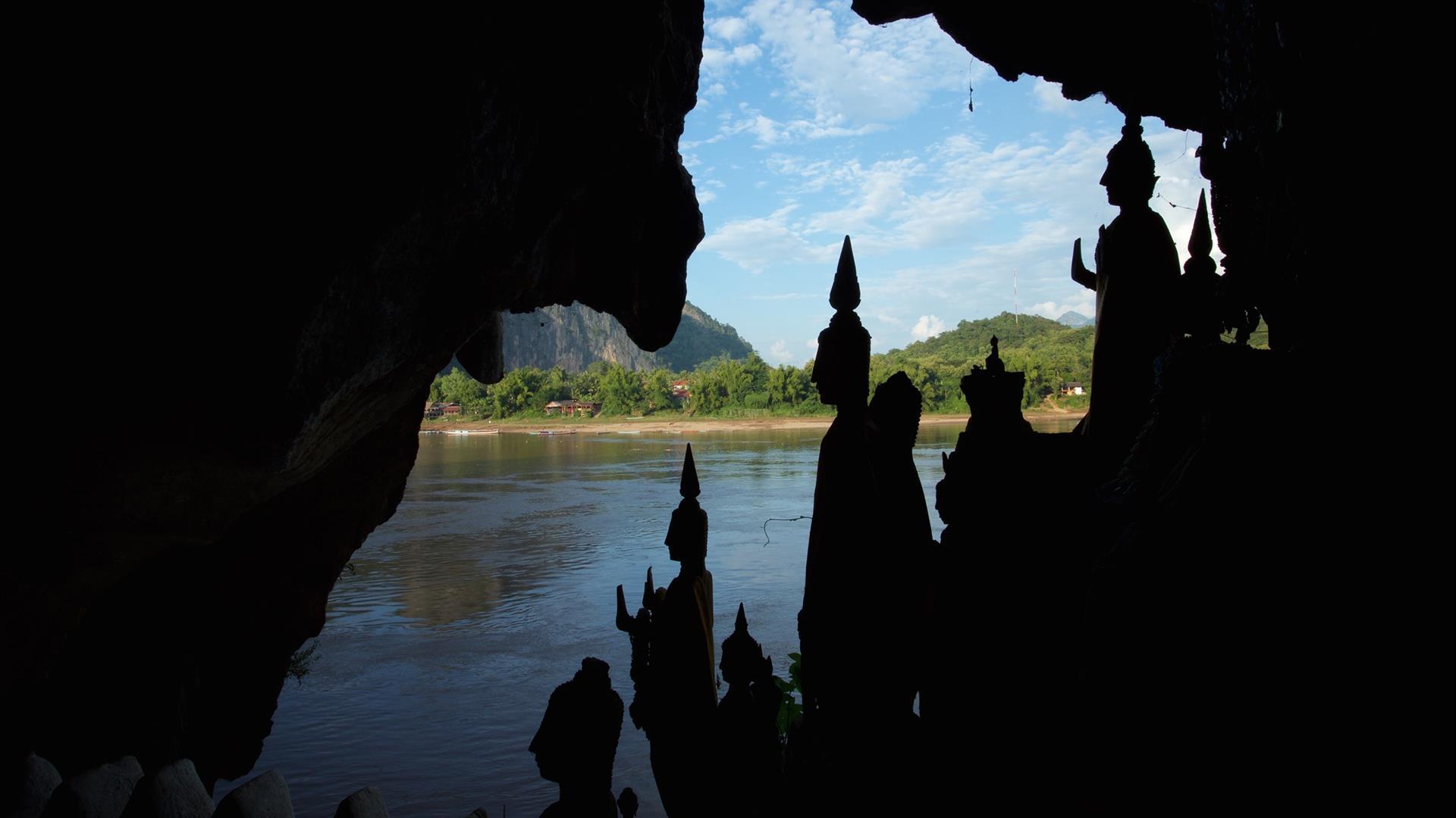 Laos, Luang Prabang : Pak Ou Cave, Kuang Si Waterfall, Bear Rescue Center - 1 Day | Minivan Day Trip to Luang Prabang's Most Famous Sites