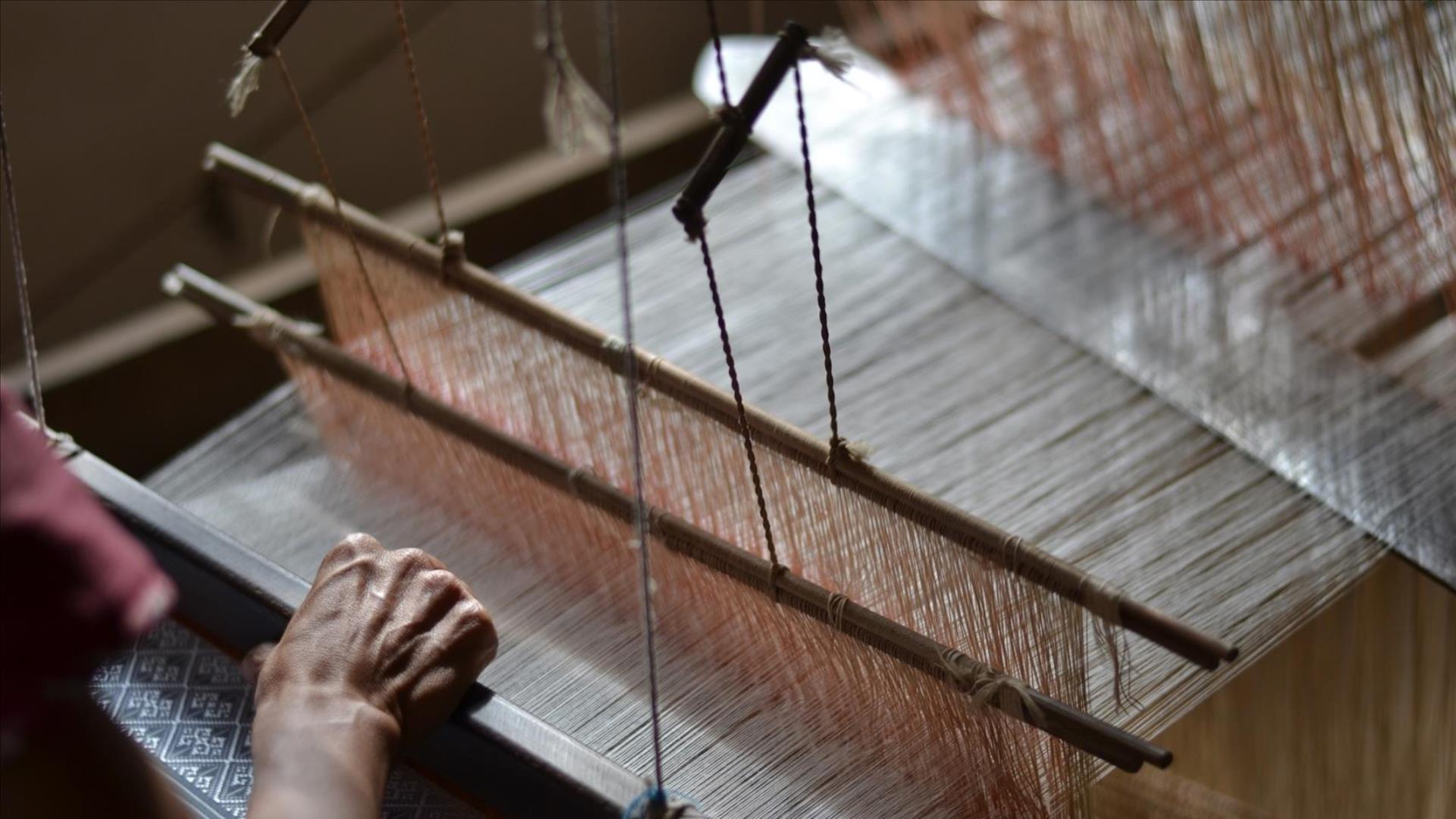Laos, Nong Khiaw : Muang Ngoi Weaving Village -1 Day | Scenic Nam Ou river by boat to visit a weaving village