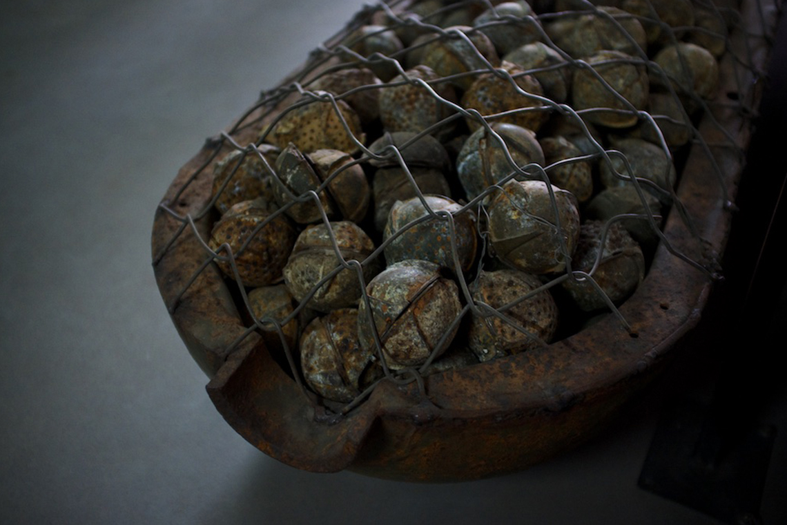 Cluster Bomb