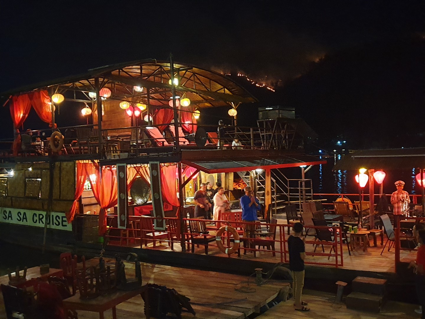 Sa Sa Cruise Boat